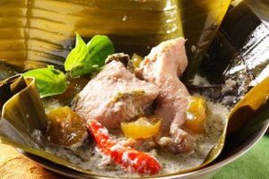 Resep Garang Asem Ayam Dibungkus Daun Pisang, Enaknya Bikin Ketagihan