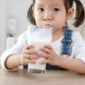 Inilah Keuntungan Minum Susu untuk Balita yang Perlu Diketahui
