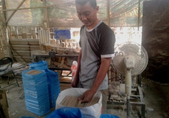 harga mesin tusuk sate import_a171e0ebc.jpg