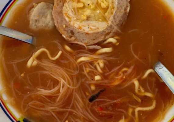 outlet bakso bensu di beberapa kota di indonesia_319f5a417.jpg