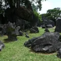 Pemandangan memukau di kawasan wisata perbukitan kapur eksotis Indonesia