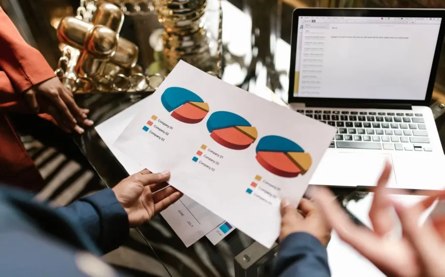 Cara membuat business plan sederhana pada buku catatan kerja perintis usaha