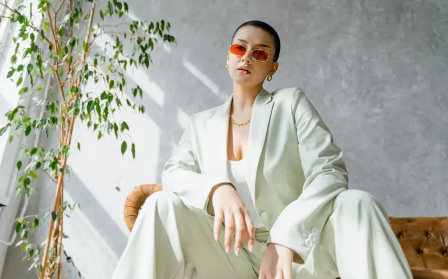 Tips memilih outfit sesuai bentuk tubuh agar tampil proporsional dan percaya diri