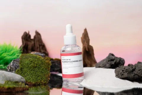 Rangkaian produk tips skincare kulit berjerawat untuk mengatasi peradangan dan merawat kulit sensitif